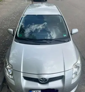 Toyota Auris 1.4 VVT-i.   Auris  Sol