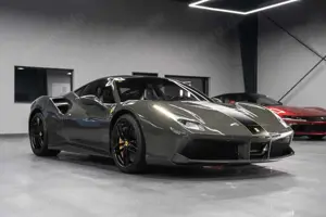 Ferrari 488 *Grigio Scuro* Racing Seat-Carbon-Lift