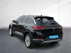 Volkswagen T-Roc 1.5 TSI DSG Style AHZV LED Navi PDC DAB Bild 3