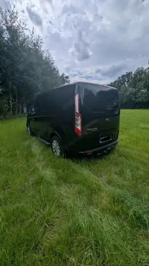 Ford Tourneo Custom 310 L1H1 VA Autm. Titanium X, ATM Bild 5