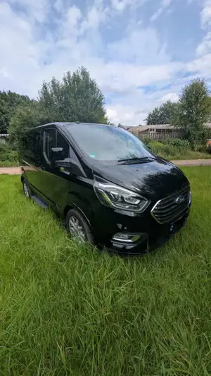 Ford Tourneo Custom 310 L1H1 VA Autm. Titanium X, ATM Bild 3