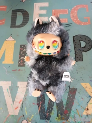 Secret Labubu (Big Into Mystery Labubu Original) zu verkaufen! NUR EINMAL AUSGEPACKT!!!