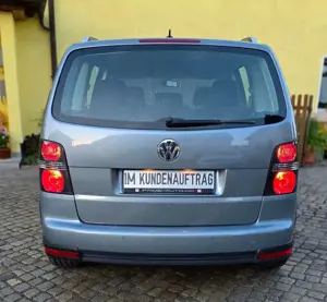 Volkswagen Touran "Cross-Touran"_Automatik_Climatr._5 Sitze.. Bild 5
