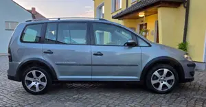 Volkswagen Touran "Cross-Touran"_Automatik_Climatr._5 Sitze.. Bild 4