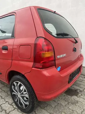 Suzuki Alto 1.1 GL AUTOMATIK 5 türig/Gepflegt/Sparsam TOP Bild 4
