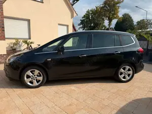 Opel Zafira Tourer 2.0 CDTI Innovation+7 Sitze+Navi+ Bild 2