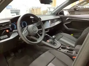 Audi A3 35 TFSI ADVANCED LED+NAVI+ACC+AHK Bild 4