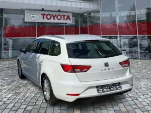 SEAT Leon 1.5 TSI ST Style wenig KM*Parksensoren v+h Bild 3