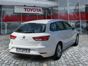 SEAT Leon 1.5 TSI ST Style wenig KM*Parksensoren v+h Bild 4