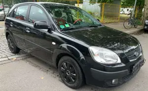 Kia Rio 1.6 EX Top