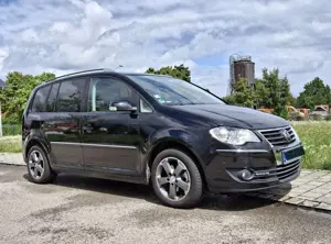 Volkswagen Touran 1.4 TSIHighline, AHK, 7-Sitzer, Leder, Xenon