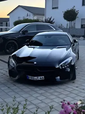 Mercedes-Benz AMG GT S Coupe Speedshift 7G-DCT Einzelstück Blickfang Bild 2