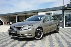 Volkswagen Passat Variant Highline 3.6 4Motion*DSG*AHK*Navi