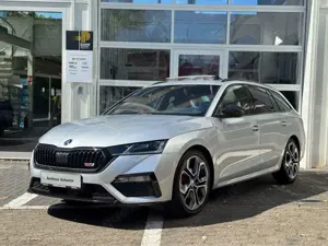 Skoda Octavia RS 2.0TDI DSG/VIRTUAL/PANO/AHK/CANTON