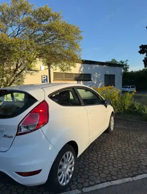 Ford Fiesta 1.0 Trend | frischer Service | Scheckheftgepflegt Bild 2