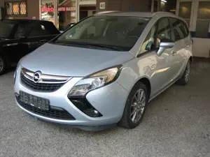 Opel Zafira Tourer Active / 7 SITZE