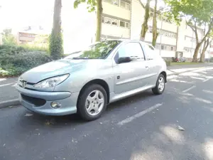 Peugeot 206 206  3-Türer 75 Grand Filou Cool