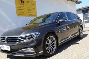 Volkswagen Passat Variant PassatVariant Elegance R-Line 4Motion AHK/MATRIX Bild 1