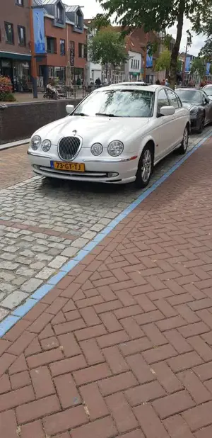 Jaguar S-Type 4.0 V8