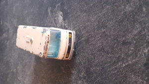 Siku Mercedes-Benz L 406 D Krankenwagen Rettungswagen Unfall-Rettung Bild 10