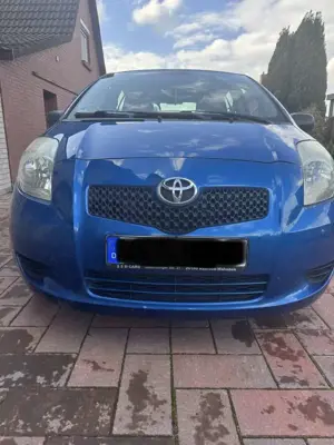 Toyota Yaris 1.0 VVT-i Team