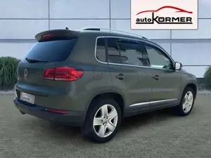 Volkswagen Tiguan 2.0 TDI 4M DSG Track  Style Pano,Stahzg.,Bi-Xenon Bild 2