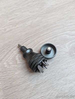 Kleiner Schraubendreher aus Metall   Stubby mit Bit Magazin   Werkzeug Set NEU