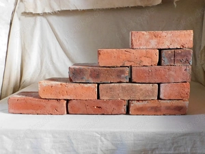 wasserstrich Ziegel Backstein Klinker Reichsformat Garten Gestaltung Ruinen mauer historisch Baustof