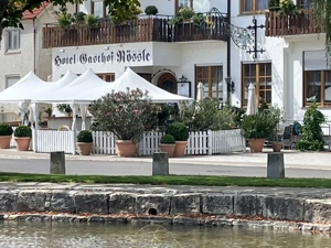 SUCHE!! Service Aushilfe Restaurant für Wochenende  abends