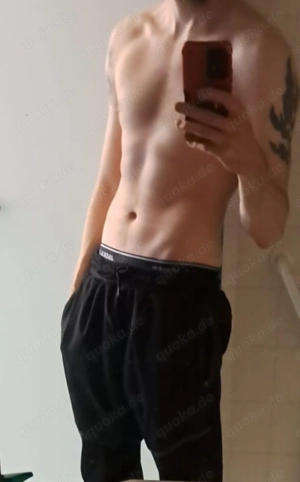 Gut bestückter Mann sucht dich Bild 2