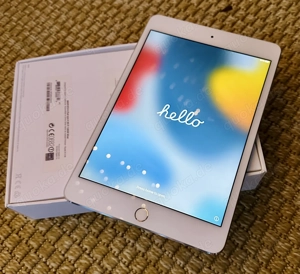 Apple iPad Mini 4 128 GB, Wi-Fi, Silber, Originalkarton