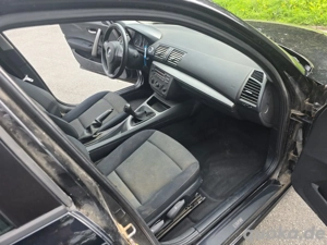 BMW 116i mit wenig KM aus 2.Hand. Türe vorne links beschädigt  Ko Bild 8