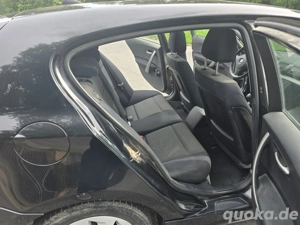 BMW 116i mit wenig KM aus 2.Hand. Türe vorne links beschädigt  Ko Bild 6