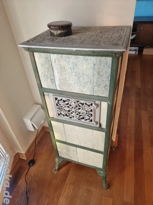 Dekorativer Kachelofen