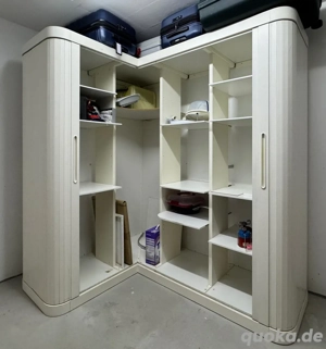 Großer Eck Kleider Schrank mit Rolltüren, Esche weiß zu verschenken