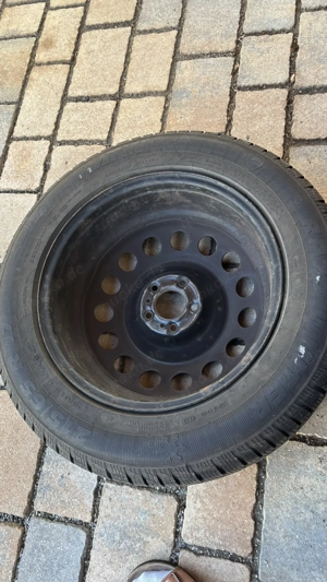 Winterkompletträder 215 65 R17 fast neu Bild 7