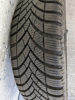 4 x Winterreifen 165 60 R15 Bild 5