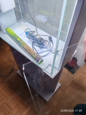 Aquarium 80 L mit Unterschrank Bild 10