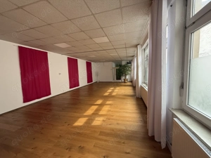 Zentral und ruhig - Bewegungsraum in der Südstadt Bild 7