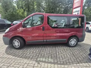 Renault Trafic Combi L1H1 2,9t  verglast Bild 2