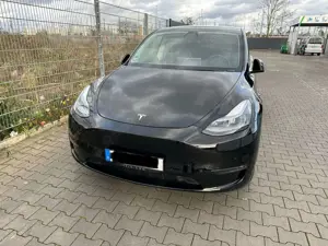 Tesla Model Y Performance Dual Motor AWD Bild 3