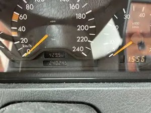 Mercedes-Benz C 180 Mercedes Benz C180 Kombi silber mit Schiebedach