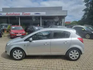 Opel Corsa 1.4 16V Edition 111 Jahre Bild 2