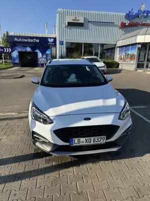 Ford Focus Turnier 1.0 EcoBoost Start-Stopp-System Titanium