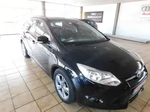 Ford Focus 1.0 EcoBoost SYNC Edition/ TÜVAU NEU Bild 4