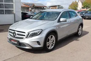 Mercedes-Benz GLA 250 4-Matic_Bi-Xenon_Navi_Kamera_Totwinkel