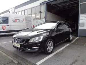 Volvo V60 Kombi 2.0 D4 Summum 1.HD*VOLLAUSSTATTUNG* Bild 3