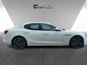 Maserati Ghibli Trofeo V8 580PS RWD - Carbon - BowersWilkins Bild 5