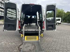 Mercedes-Benz Sprinter Rollstuhl 311 Lift + Umbau + Systemboden