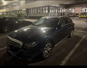 Mercedes-Benz E 220 E 220 d 4Matic T 9G-TRONICExclusive.